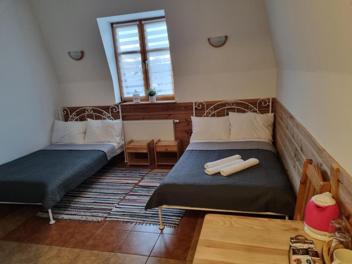 Hotelik Z Mozliwoscia Sniadania "Kur" Myszyniec-Kurpie Exterior photo